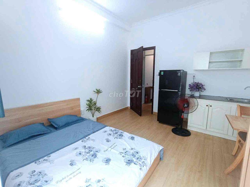 Chính Chủ Cho Thuê Phòng 36m Q.1 Lê Lai Hẻm 98F Giá 7,5tr Ful NT Ạ