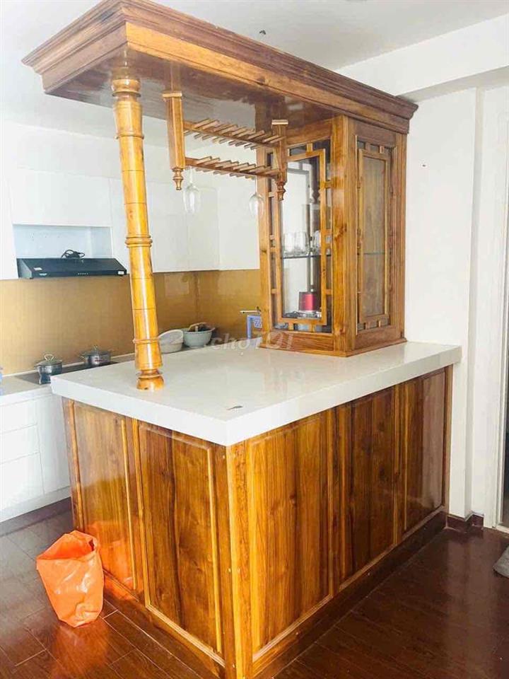 Với c đang chạy 1 căn chung cư sunrise city North, tầng 33, 1PN, giá t