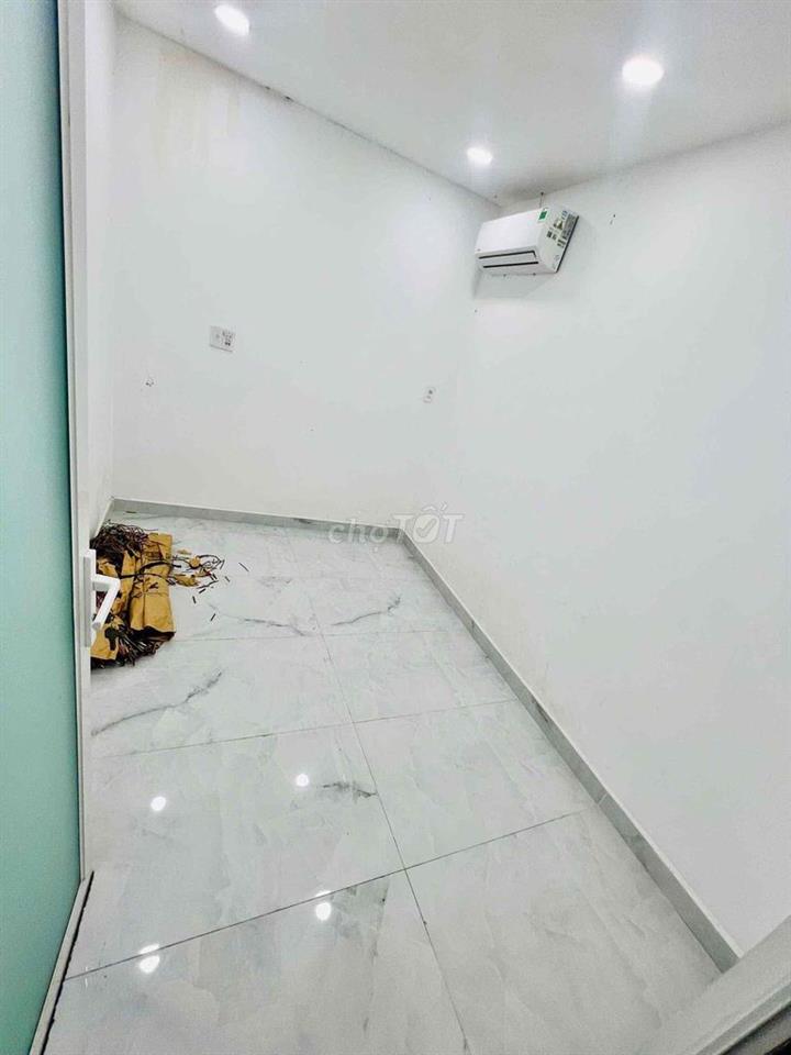Chính Chủ Cho Thuê Nhà MT QL 50 Gần Ngã NVL Giá 12tr 3pn 3wc 3T