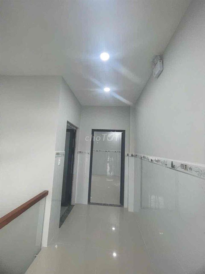 Phòng MT Phạm Thế Hiển P.7 Q.8 Giá 3,5tr Bao Điện Nước Phòng Mới Nhà T