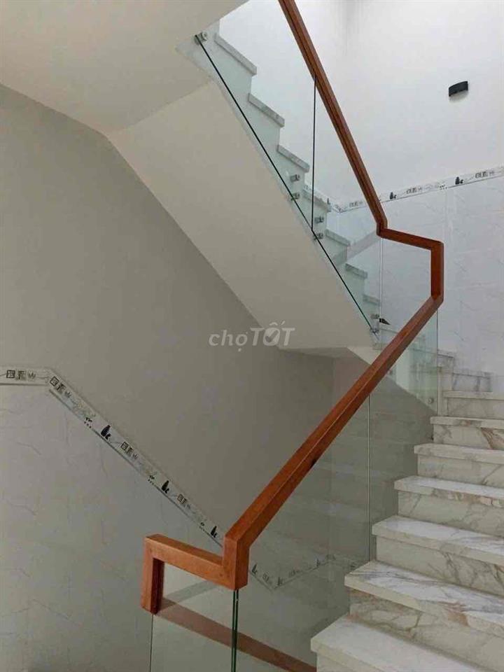 Phòng MT Phạm Thế Hiển P.7 Q.8 Giá 3,5tr Bao Điện Nước Phòng Mới Nhà T