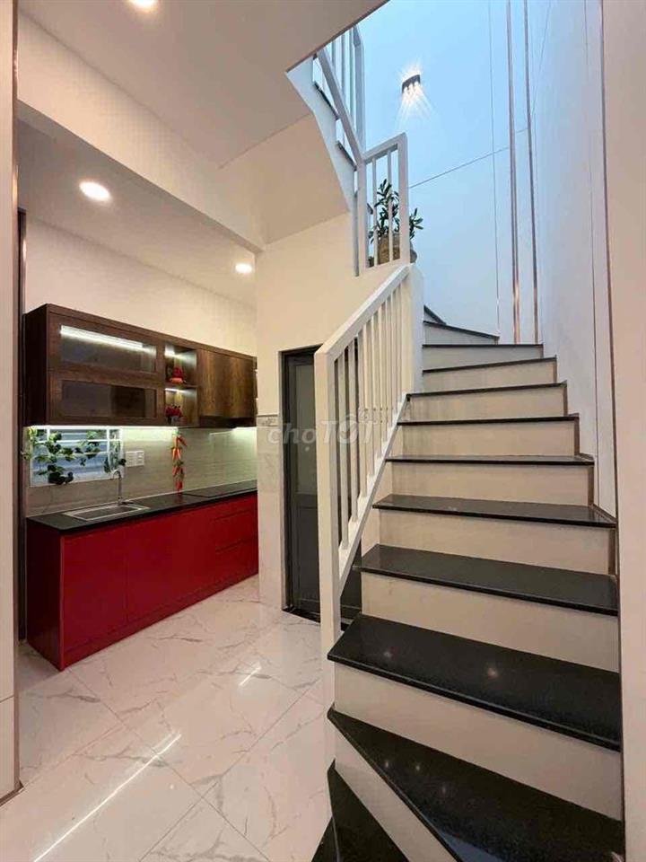 /-rose Hoa hồng 3% trân trọng gửi ACE môi giới  223Nơ Trang Long -