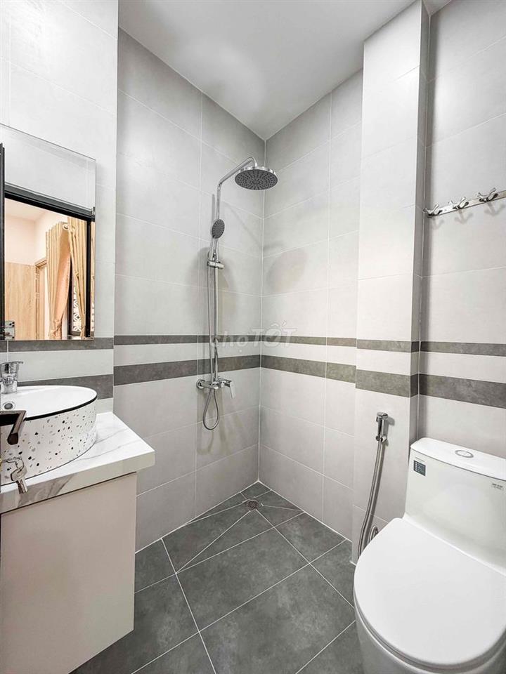 Chính Chủ Cho Thuê Phòng Ban Công Ở 98F Lê Lai Q.1 Ful NT Ạ VIP