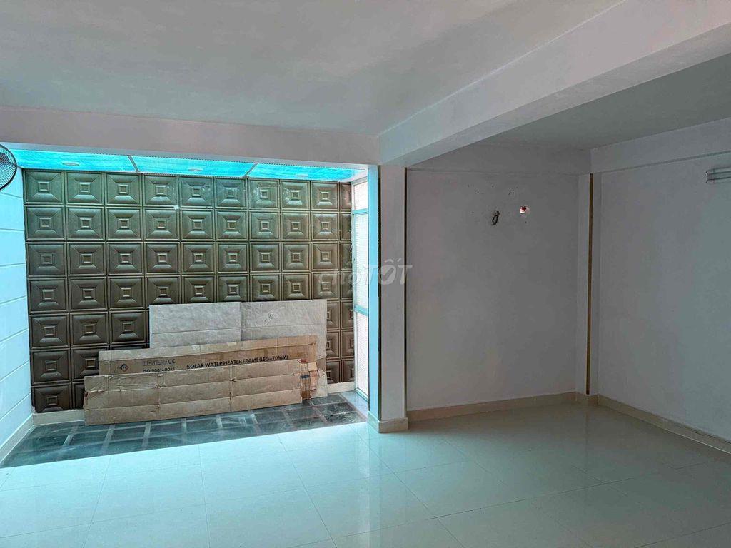 Chính Chủ Cho Thuê Nhà Âu Cơ 5,6x11 Trệt 3L ST 4PN 3WC a 23tr/ tháng,