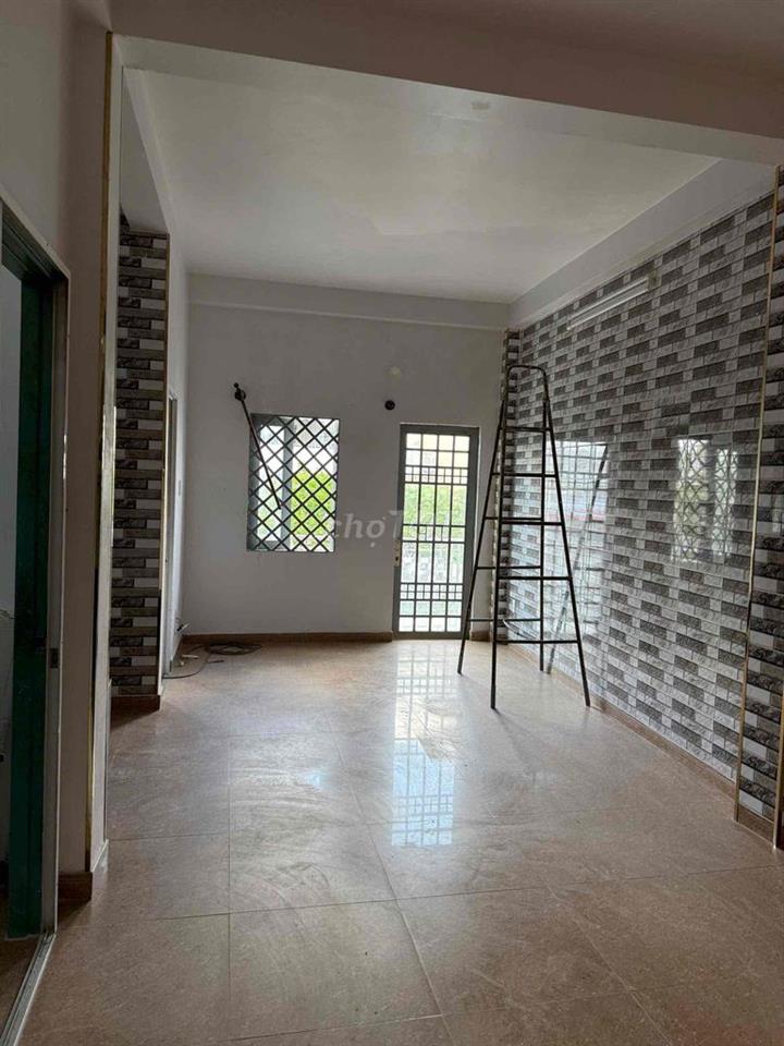 Chính Chủ Cho Thuê Nhà Âu Cơ 5,6x11 Trệt 3L ST 4PN 3WC a 23tr/ tháng,