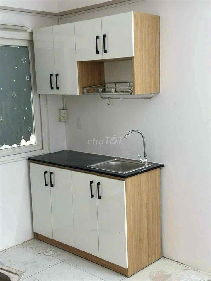 Chính Chủ Cho Thuê Phòng Q.1 Ở 98F Lê Lai Gần Chợ Bến Thành Giá 5,9tr
