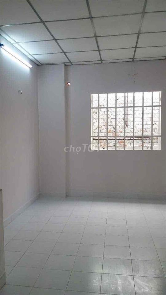 Cần cho thuê phòng khoảng 25 tới 30 m² giá 2 triệu 6 khỏi thương lượng