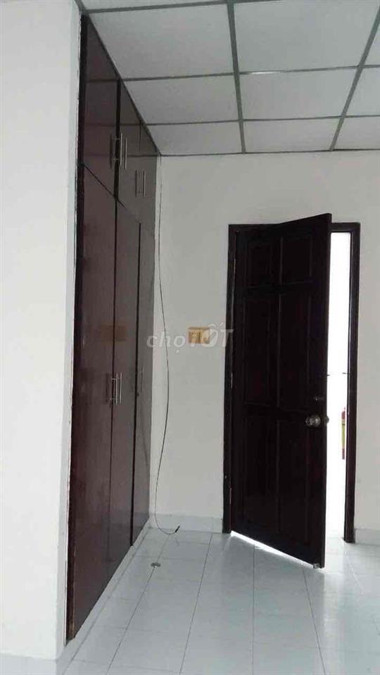 Cần cho thuê phòng khoảng 25 tới 30 m² giá 2 triệu 6 khỏi thương lượng