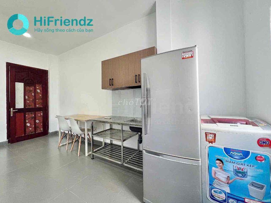1/10 trống căn Studio tầng thượng 20m2 có ban công lién giá 6tr5 Toà n
