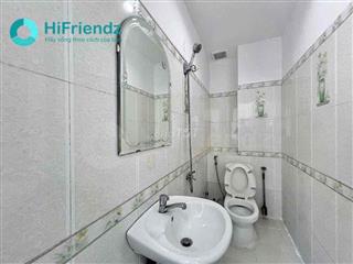 1/10 trống căn Studio tầng thượng 20m2 có ban công lién giá 6tr5 Toà n