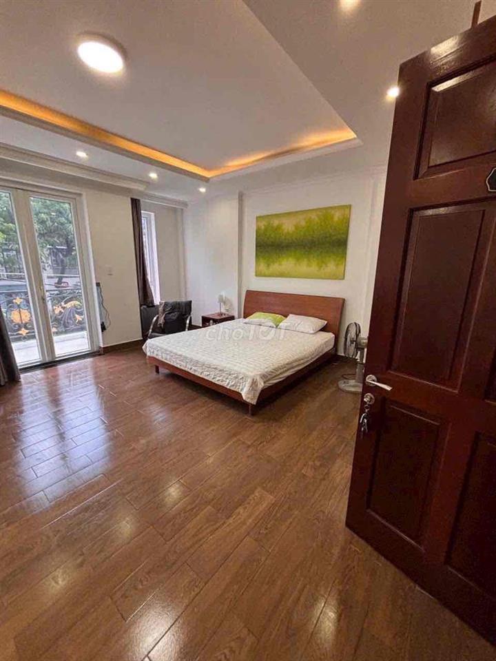 SANG NGUYÊN CĂN BÁNH XÈO   7 phòng đang set up sẵn có nội thất + 1 phò
