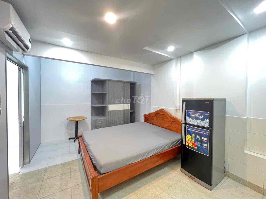 Chính Chủ Cho Thuê Phòng Ful NT Cao Cấp Hầm Thang Máy 5,8tr Dạng 1PN Ạ