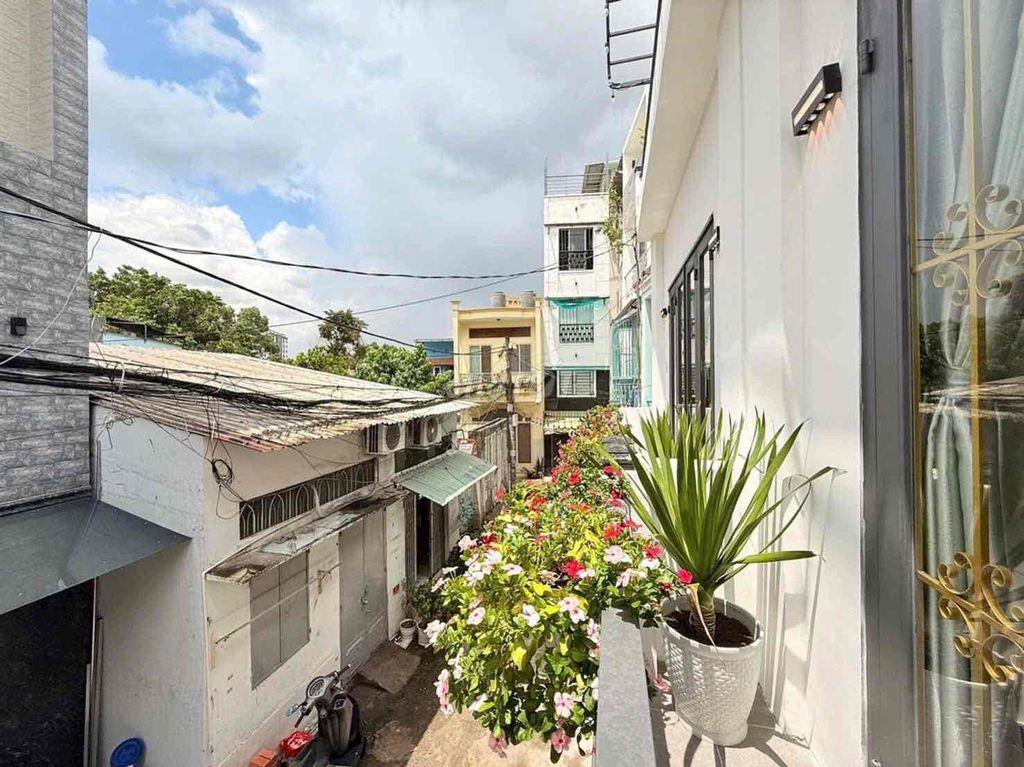 🏡NHÀ NGUYÊN CĂN-HẺM XE HƠI - NƠ TRANG LONG-3PN :  💰Gia’ 20TR 💥DT:   3,