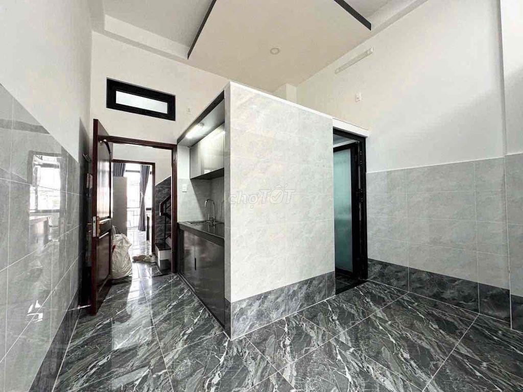 1/10 trống  185/3C Phan Đình Phùng p17 Phú Nhuận  Nước 100k/ng Phí d