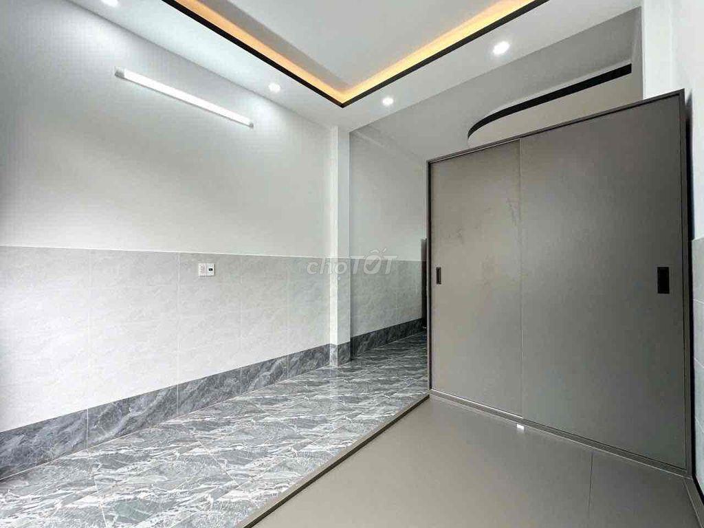 1/10 trống  185/3C Phan Đình Phùng p17 Phú Nhuận  Nước 100k/ng Phí d
