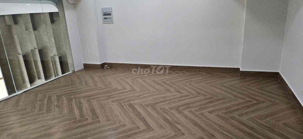 Siêu Phẩm Khách Sạn Hầm 9L 30pn 1mb 1ST 36wc Giá 810tr LH Mình Nha