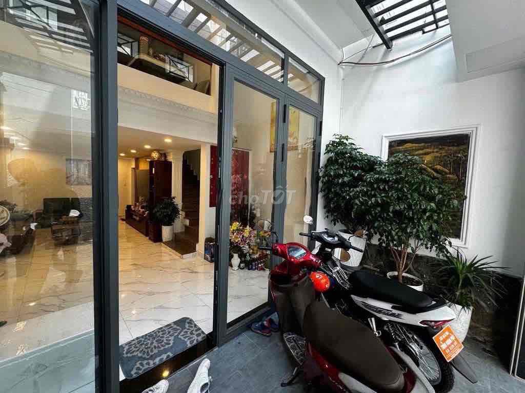 451/1A Hai Bà Trưng, P.Võ Thị Sáu, Q.3 hxh 4.3x12 trệt lửng 2 lầu st 3