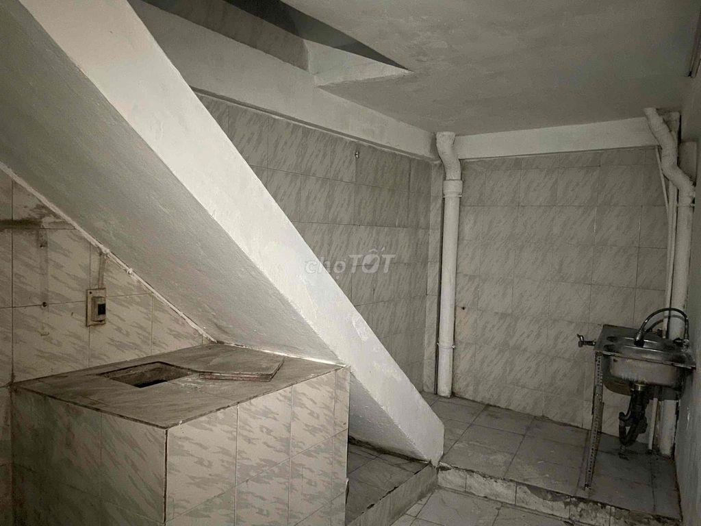 MẶT TIỀN 328 NGÔ GIA TỰ, QUẬN 10 CHÍNH CHỦ CHO THUÊ NGUYÊN CĂN MẶT TIỀ