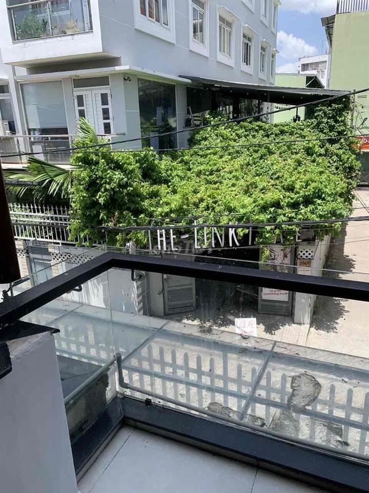 NHÀ CHO THUÊ Q7.  Đường lâm văn bền.Tân quy .  dt:9x25m.nhà 1 trệt 1 l