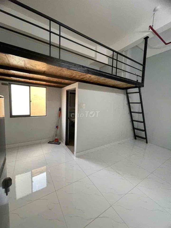 Chủ ko có thời gian quản lý,cần sang lại 32 phòng trên đuong quang tru