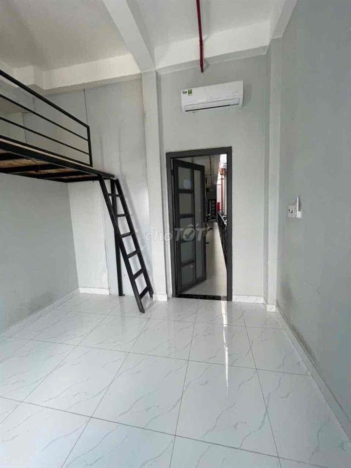 Chủ ko có thời gian quản lý,cần sang lại 32 phòng trên đuong quang tru