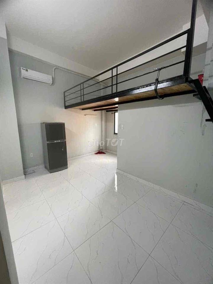 Chủ ko có thời gian quản lý,cần sang lại 32 phòng trên đuong quang tru