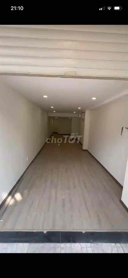 Cho thuê mặt bằng mặt tiền khu sầm uất đường Lý Chính Thắng quận 03. D