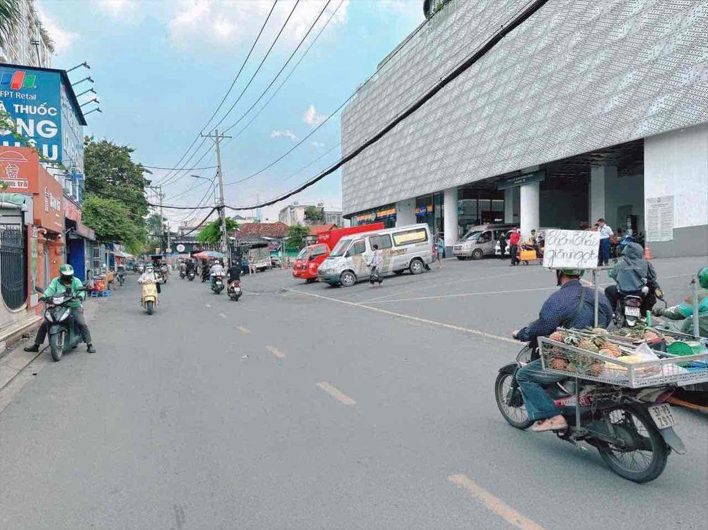 TRỢ DUYÊN  BÁN DÃY TRỌ GẦN 200m2   GIÁ  7.,39 Tỷ    VỊ TRí :    Sau Lư