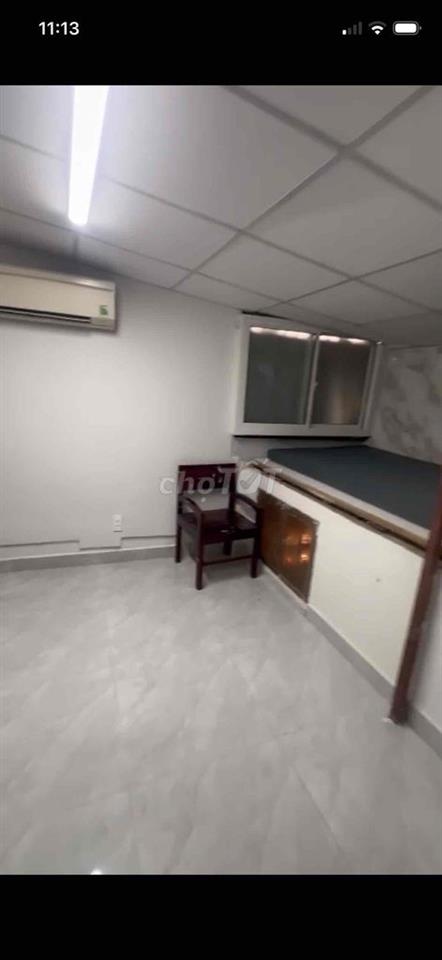 Dang trống cơ sở    239 Huỳnh Văn Bánh Phú Nhuận   điện 4k/kwh nước 10
