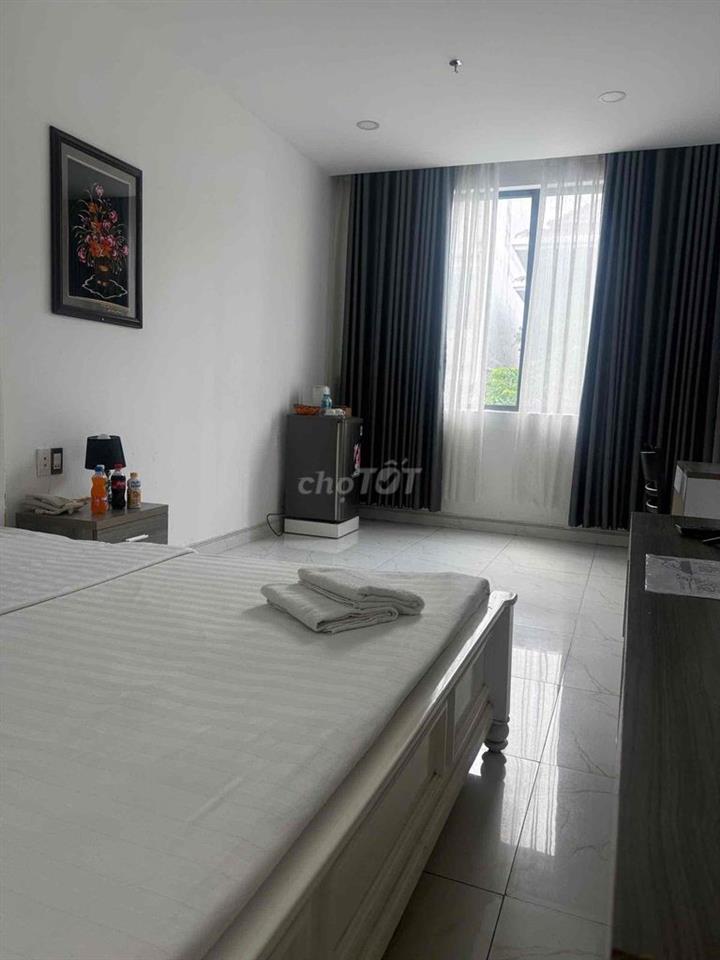 Chính Chủ Cho Thuê K.S Sân Bay 25pn 1MB 1 Hầm ANTT Giá 250tr Ful NT Ạ