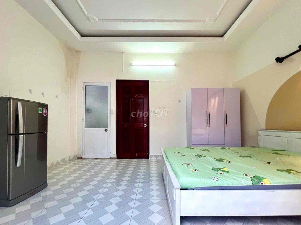 43/10 đường 35, phường Hiệp Bình BC lầu 2 trống sẵn 4.800.000 /-rose