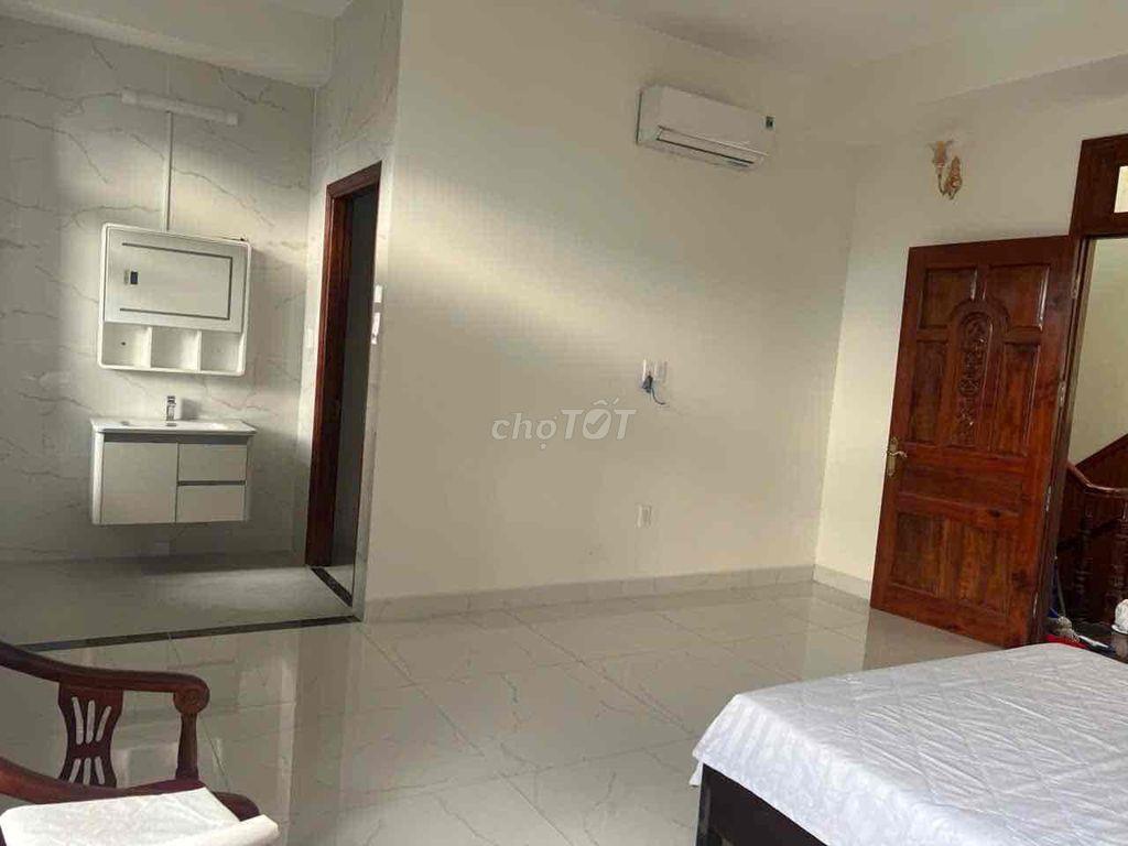 Chính Chủ Cho Thuê Nhà Q.9 Liên Phường KDC Đông 6-8pn 5-6wc Giá 22,5tr