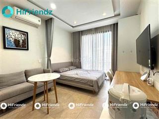 CĂN HỘ BAN CÔNG BẾP XA GIƯỜNG NGAY Q1