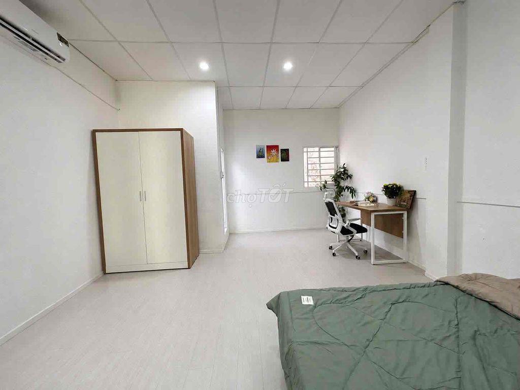 50M2 CỰC TO 1PN 1PK TÁCH BẾP BAN CÔNG