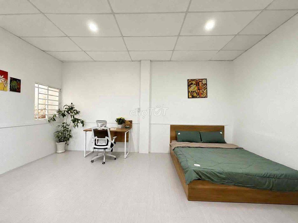 50M2 CỰC TO 1PN 1PK TÁCH BẾP BAN CÔNG