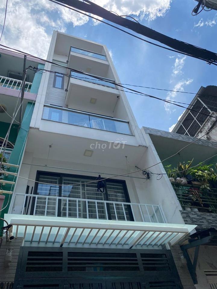 CĂN HỘ BAN CÔNG TẠI Q3 THUẬN TIỆN DI CHUYỂN CÁC TRƯỜNG ĐẠI HỌC