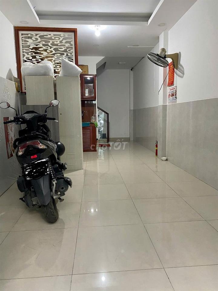 CĂN HỘ BAN CÔNG TẠI Q3 THUẬN TIỆN DI CHUYỂN CÁC TRƯỜNG ĐẠI HỌC