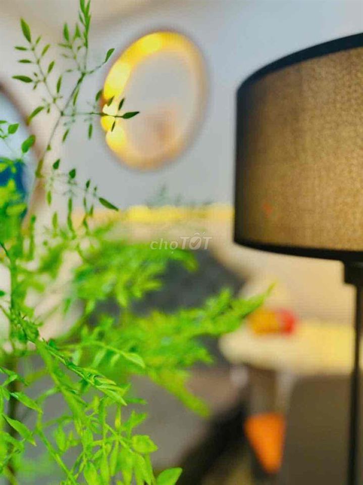 SIÊU HIẾM CĂN HỘ TÁCH BẾP BAN CÔNG FULL NỘI THẤT