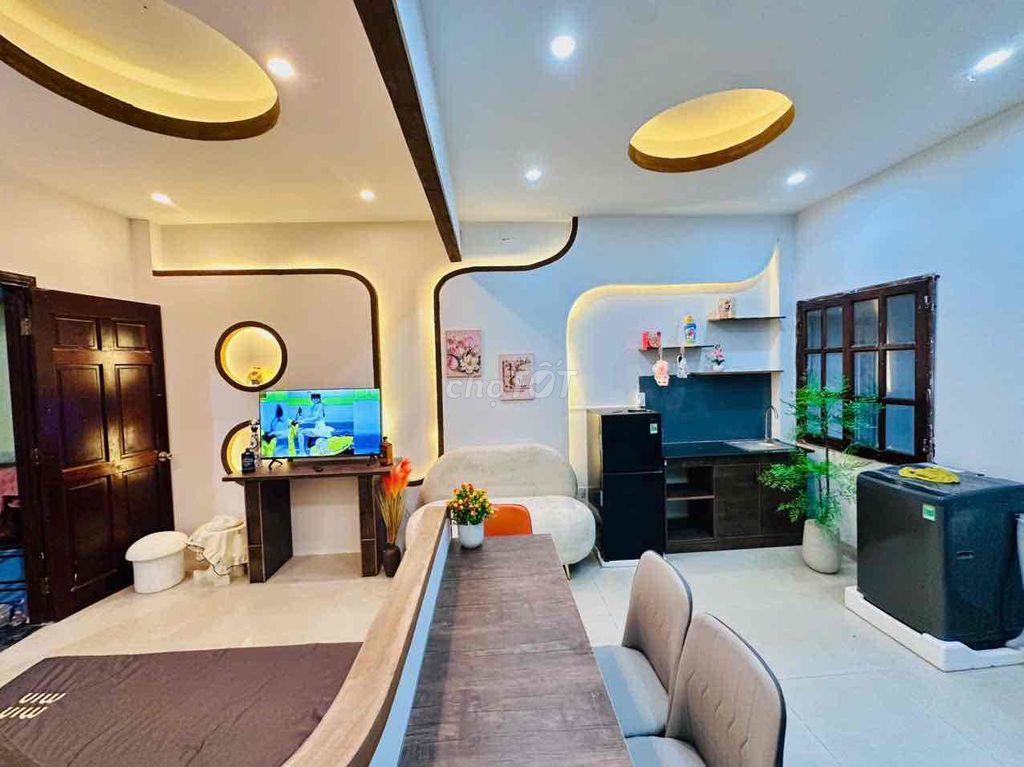 SIÊU HIẾM CĂN HỘ TÁCH BẾP BAN CÔNG FULL NỘI THẤT
