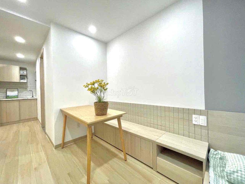 STUDIO BẾP CÁCH XA GIƯỜNG CỬA SỔ THOÁNG MÁT HIỆN ĐẠI