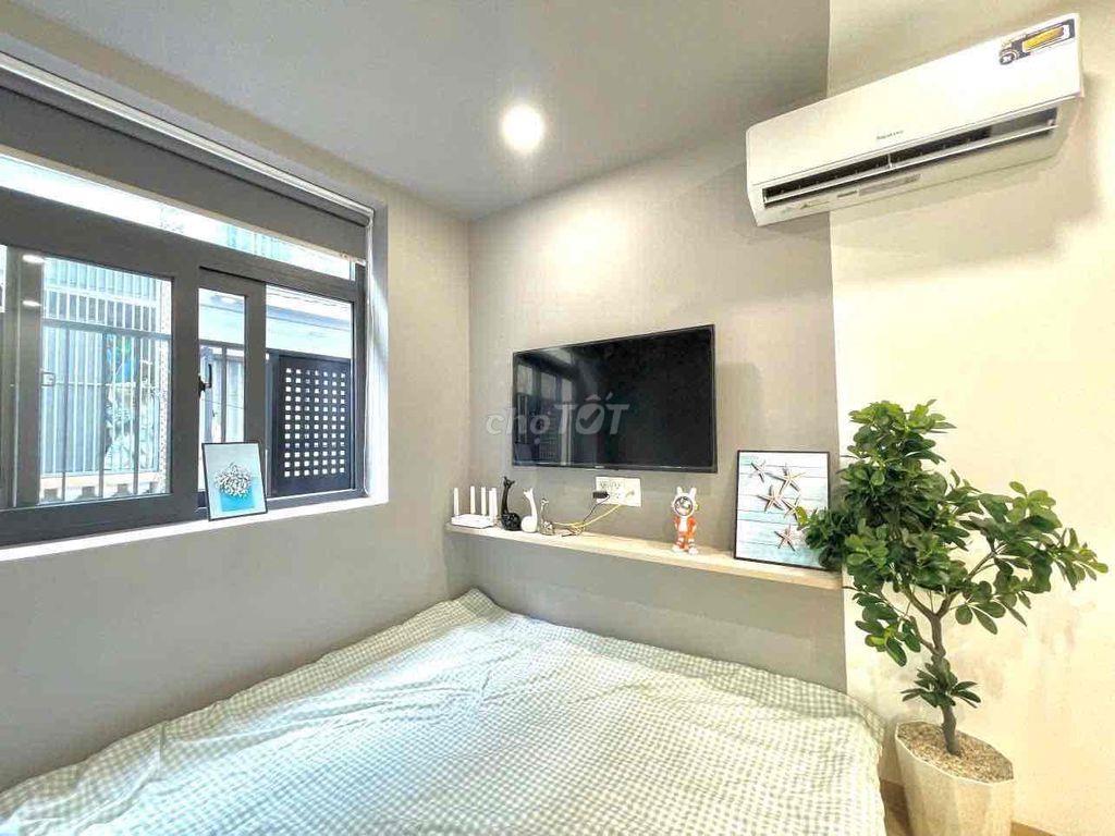 STUDIO BẾP CÁCH XA GIƯỜNG CỬA SỔ THOÁNG MÁT HIỆN ĐẠI