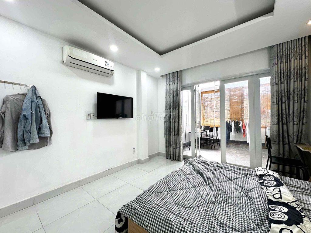 ĐƯỜNG LỚN, TÁCH BẾP BAN CÔNG SIÊU RỘNG RÃI THOÁNG MÁT