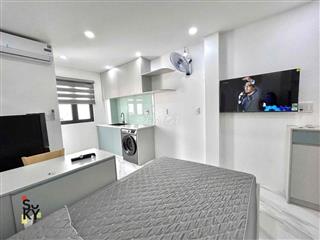 TONE TRẮNG CÓ GU MÁY GIẶT RIÊNG THANG MÁY