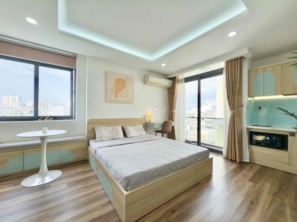 THANG MÁY-BAN CÔNG GẦN CÁC TRƯỜNG ĐẠI HỌC CỰC ĐẸP