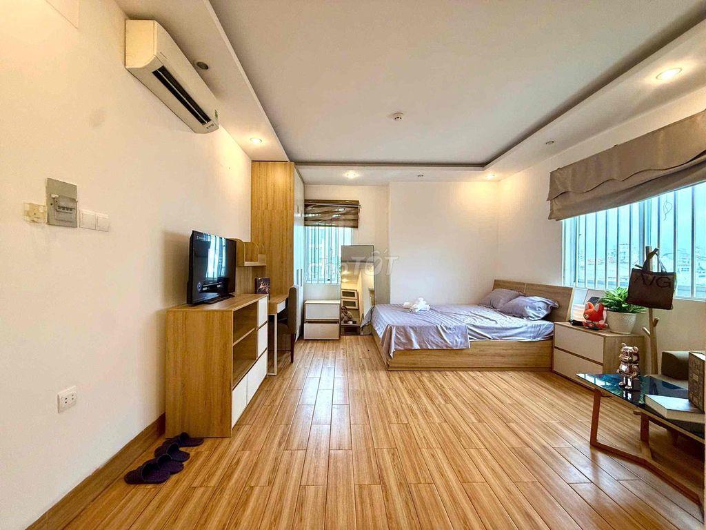 CC MINI BẾP XA GIƯỜNG NHIỀU CỬA SỔ THOÁNG,CÓ THANG MÁY