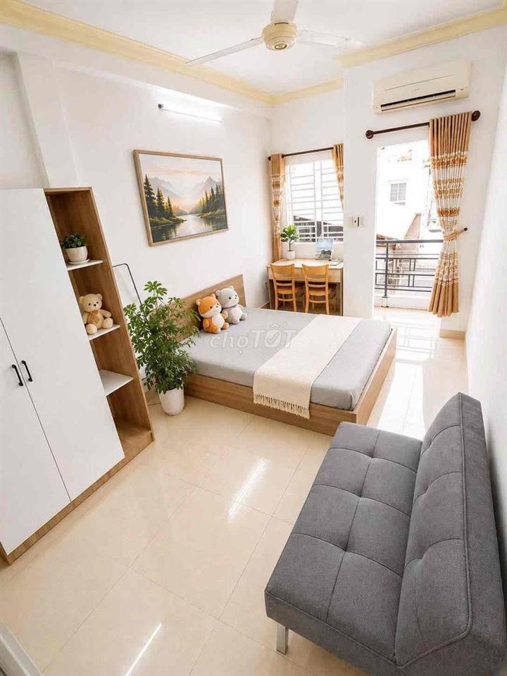 1PN BAN CÔNG VIEW THÀNH PHỐ GIỮA TRUNG TÂM