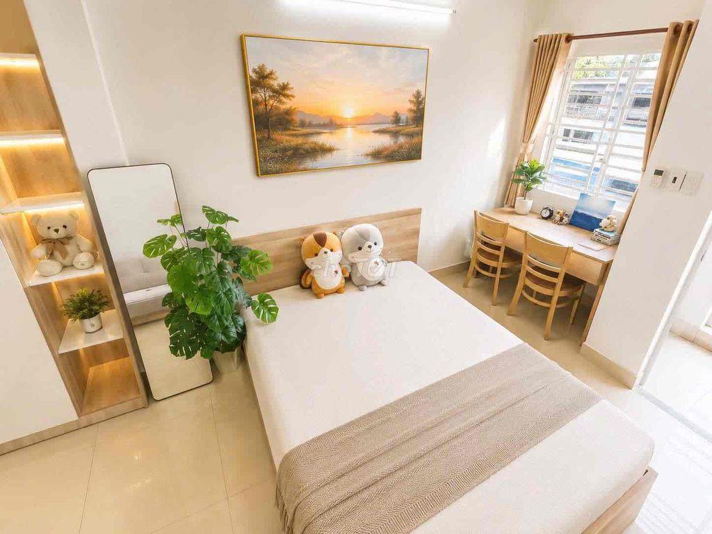 1PN BAN CÔNG VIEW THÀNH PHỐ GIỮA TRUNG TÂM