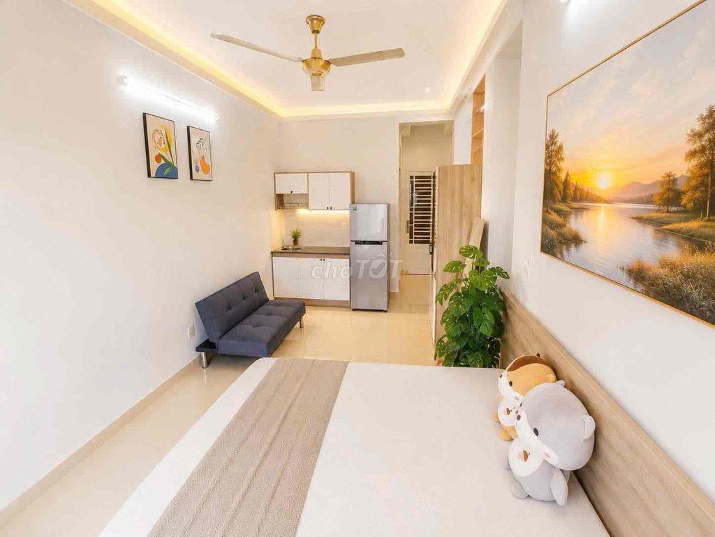 1PN BAN CÔNG VIEW THÀNH PHỐ GIỮA TRUNG TÂM