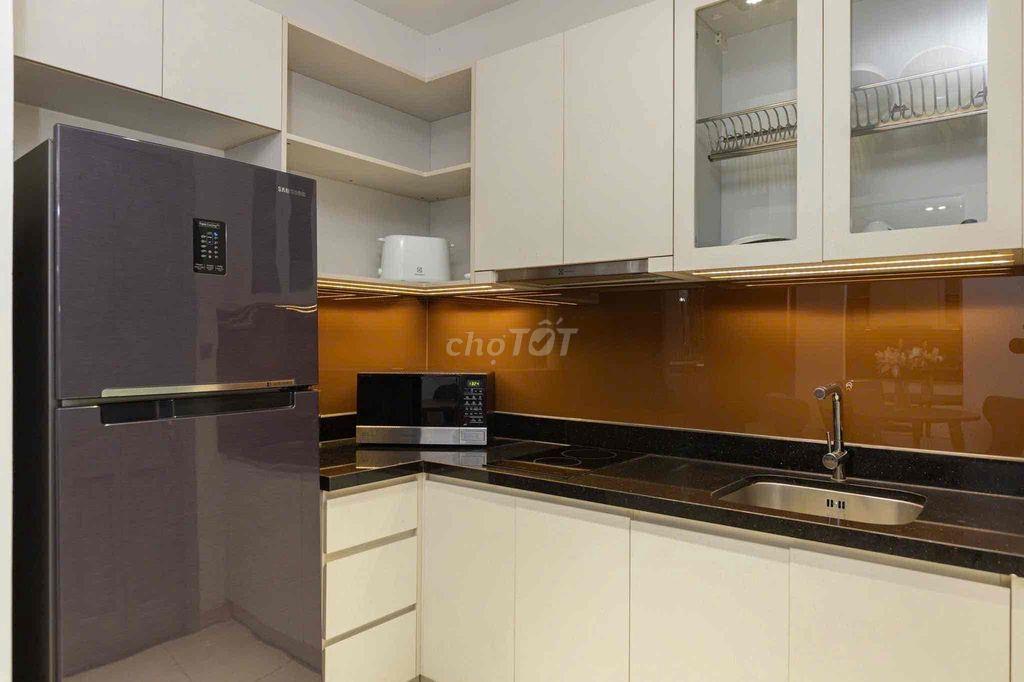 CĂN HỘ DỊCH VỤ CAO CẤP 2PN QUẬN 3 (NGAY CHỢ BÀN CỜ)
