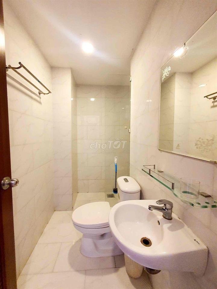 CĂN HỘ DỊCH VỤ CÓ BANCOL, CỬA SỔ TRỜI LỚN ĐÓN NẮNG SỚM TẠI QUẬN 3